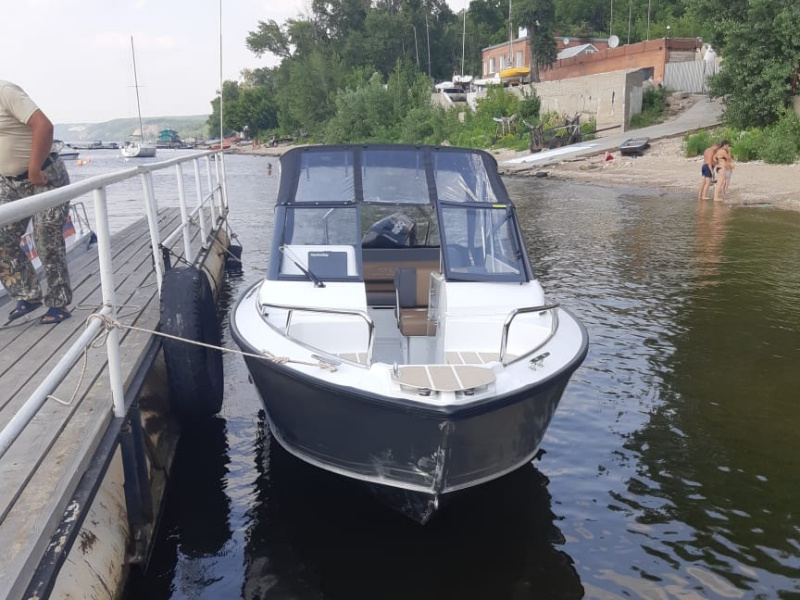 В Самаре водолазы нашли тело девушки, пропавшей после столкновения катера и лодки