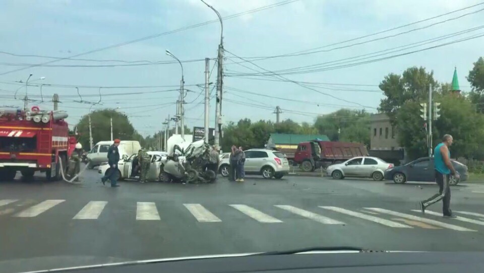 В Куйбышевском районе Самары в крупном ДТП погиб человек