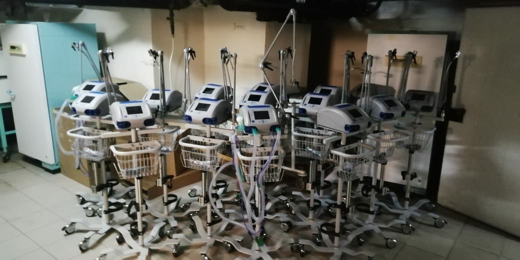 В больницу Середавина поступили 15 новых аппаратов ИВЛ