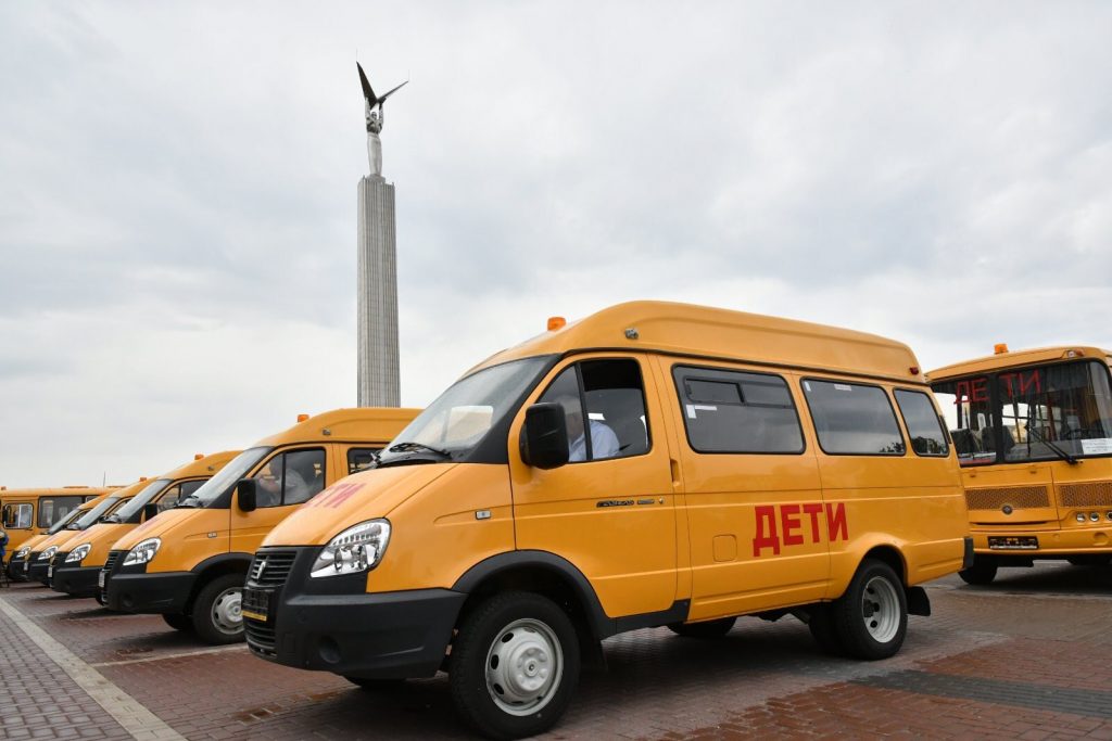 Для школ Самарской области приобрели 35 новых автобусов
