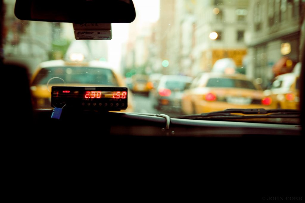 Самарский таксист о работе во время пандемии и самых необычных пассажирах
