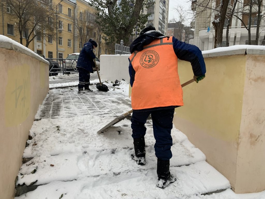 За ночь на полигоны города вывезли 24 тонны снега