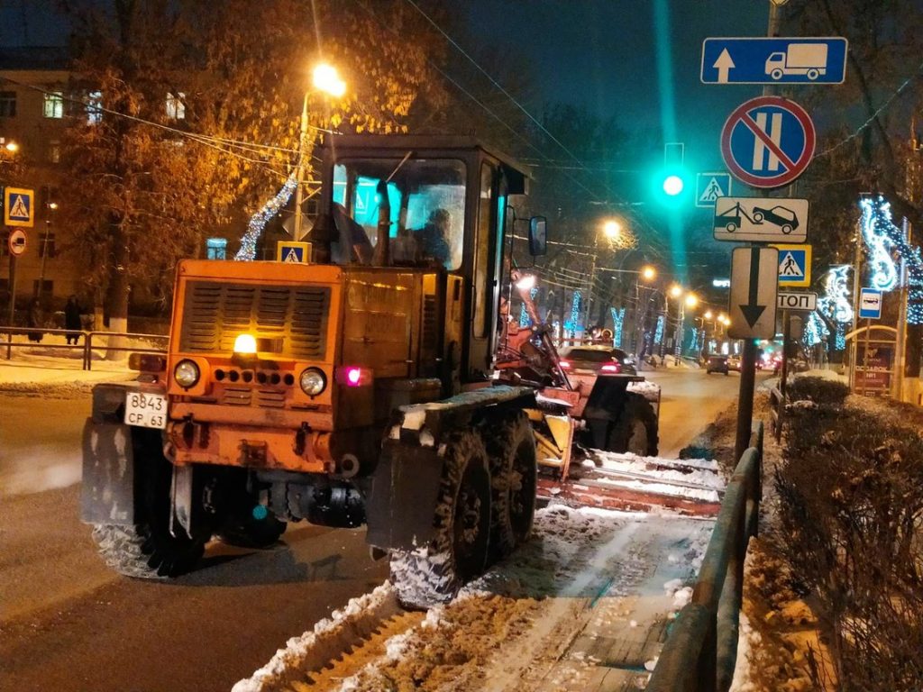 За минувшую ночь с улиц города на полигоны вывезли 9,6 тысяч тонн снега
