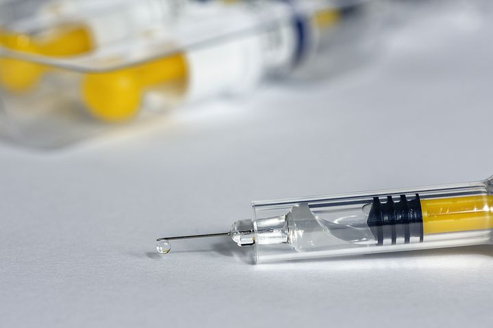 Очередную партию вакцины от коронавируса привезли в Самарскую область