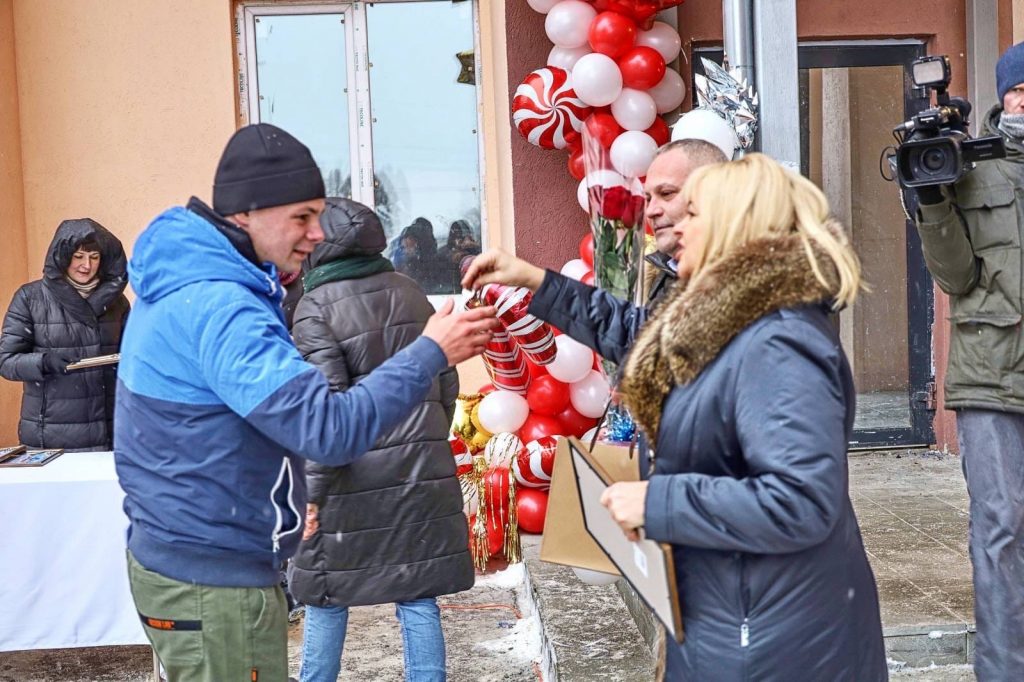 Детям-сиротам вручили ключи от новых квартир в Новой Самаре