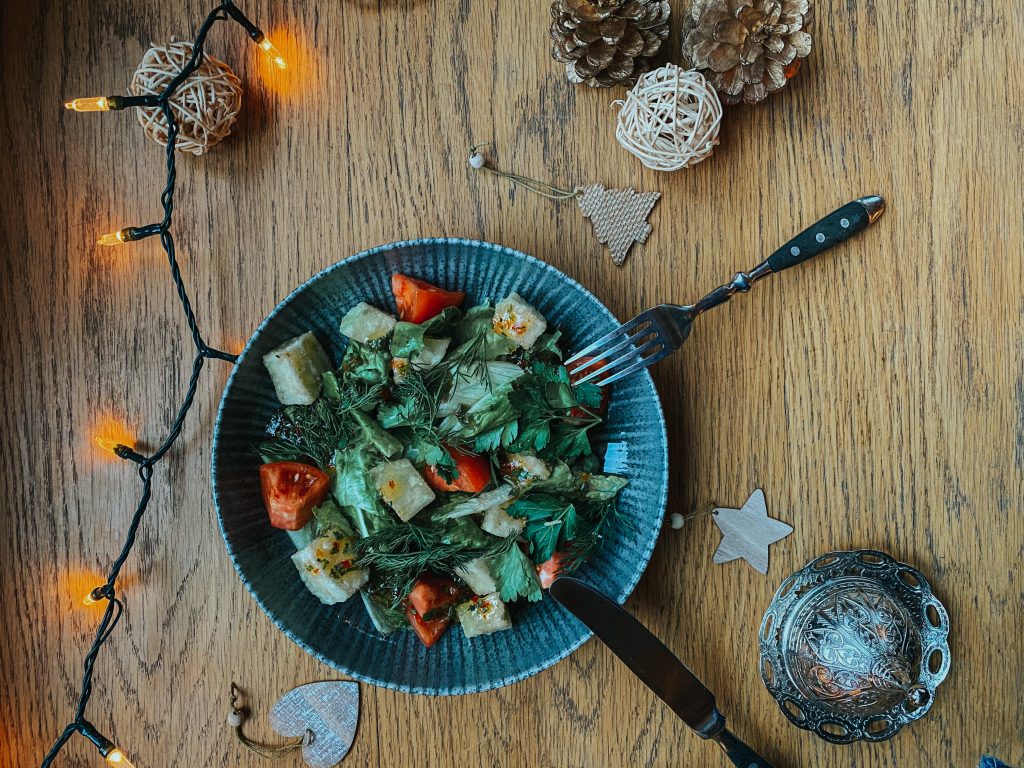 Альтернатива селедке и оливье: готовим 5 необычных блюд к новогоднему столу