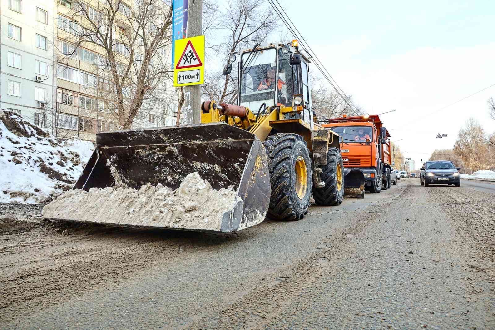 В Самаре с начала зимы с улицы Фадеева вывезли около тысячи тонн снега