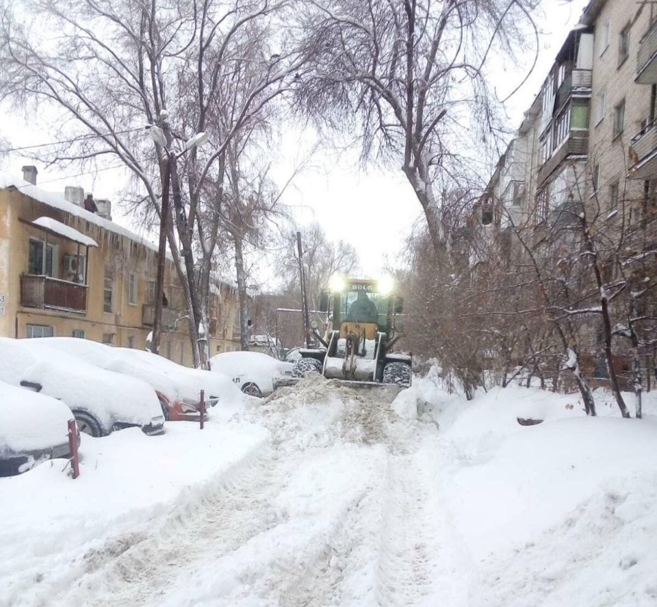Елена Лапушкина о последствиях снегопада: работать будем всю ночь и до завтрашнего утра
