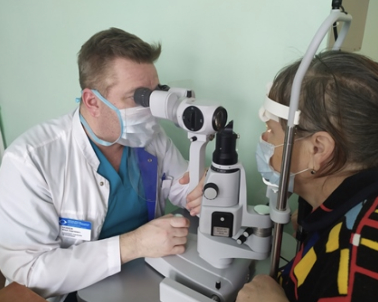Самарские врачи спасли зрение пациентки, сделав сложную операцию