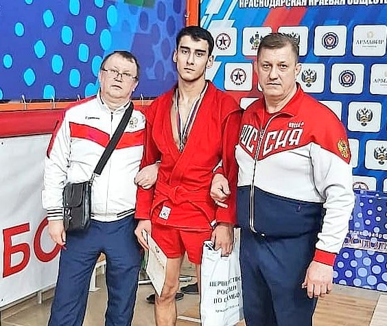 Самарский самбист стал призером первенства России
