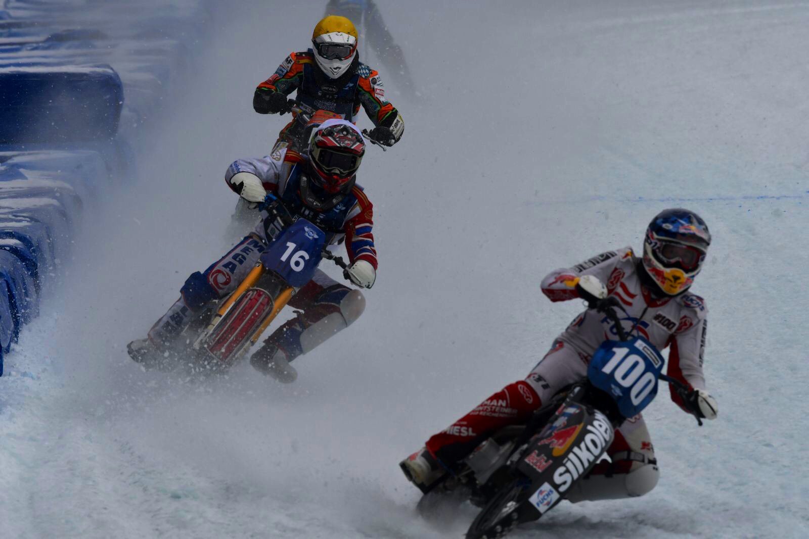 Спортсмен из Самарской области Игорь Кононов стал вице-чемпионом мира по мотогонкам на льду
