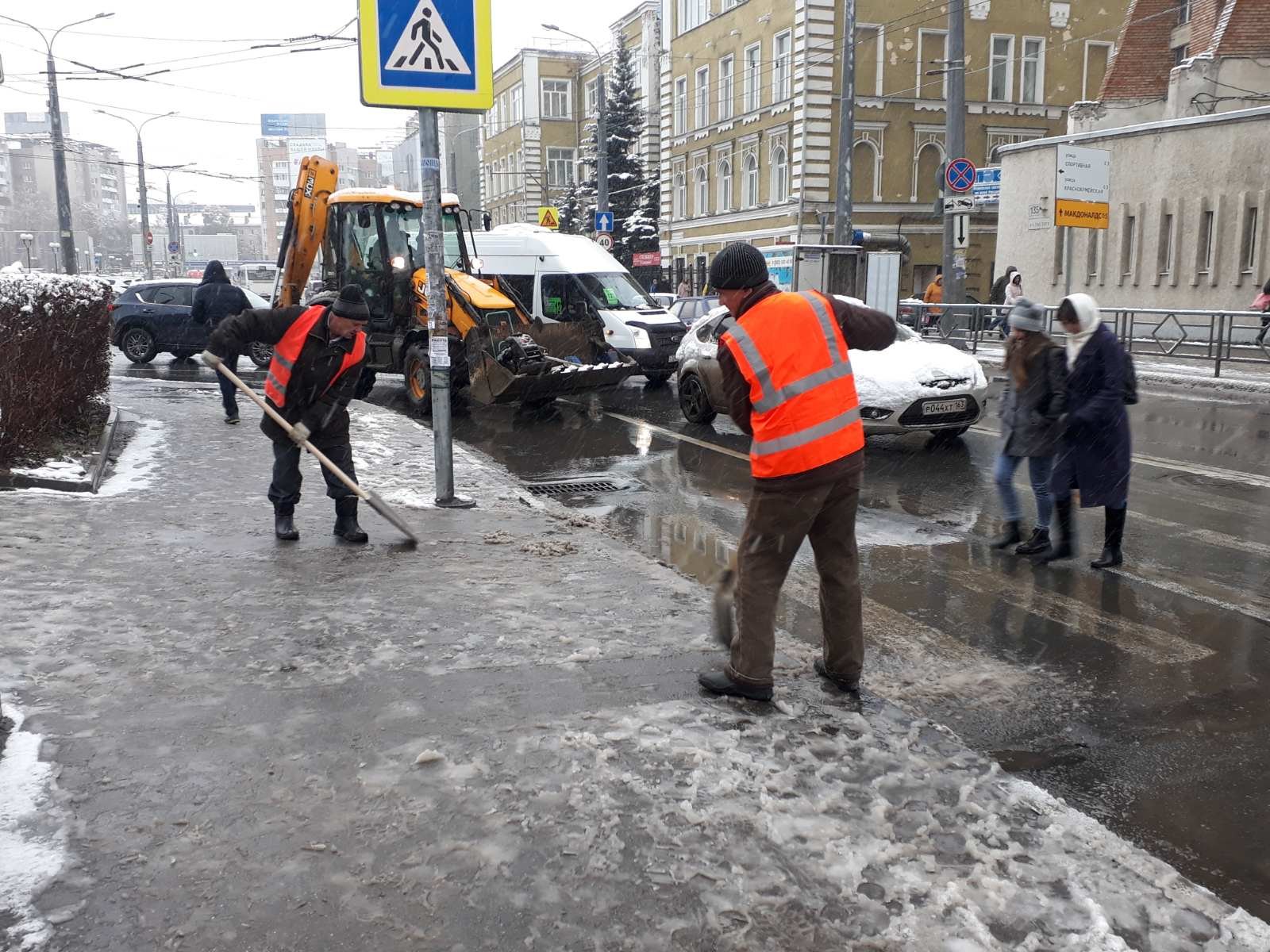 Около полумиллиарда рублей потратят в Самаре на весеннюю уборку улиц