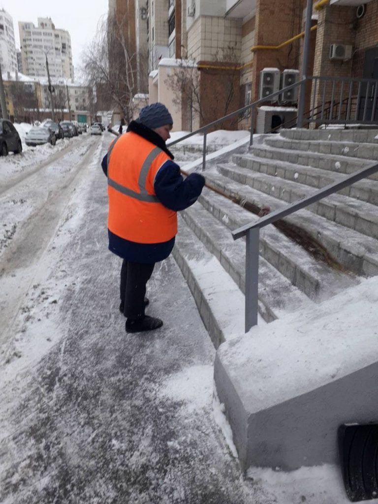 "Воскресник в Самаре": глава города Елена Лапушкина проверяет, как городские территории очищают от снега