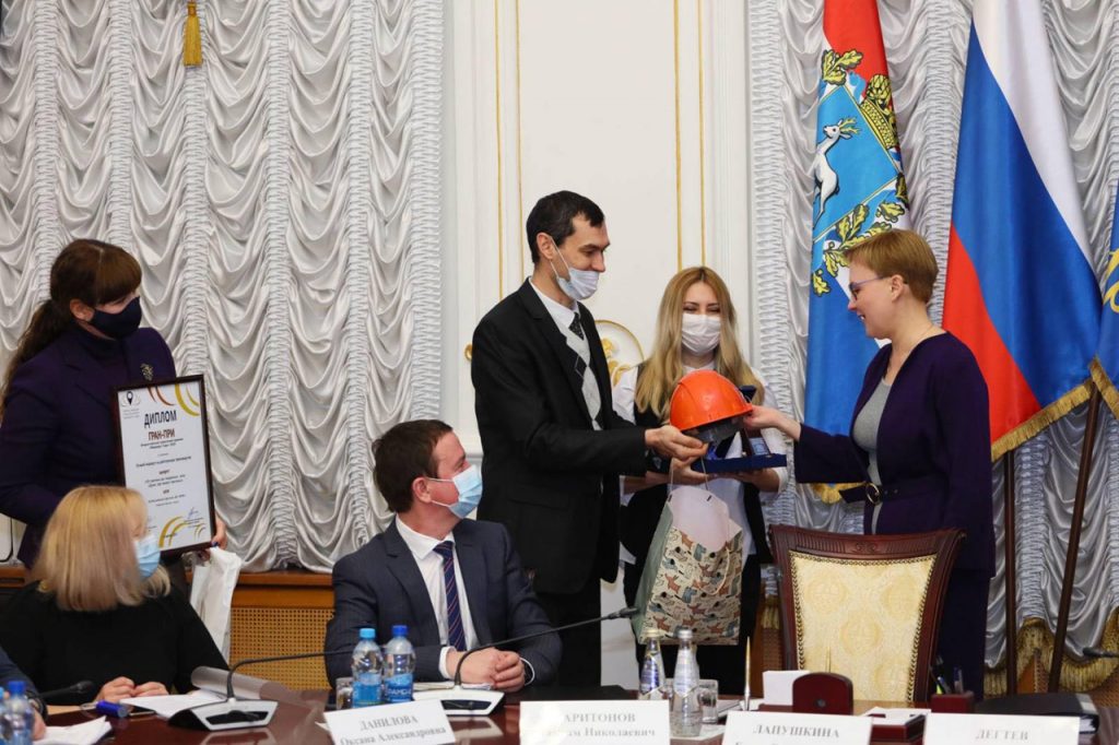 Елена Лапушкина поздравила победителей премии «Маршрут года-2020»