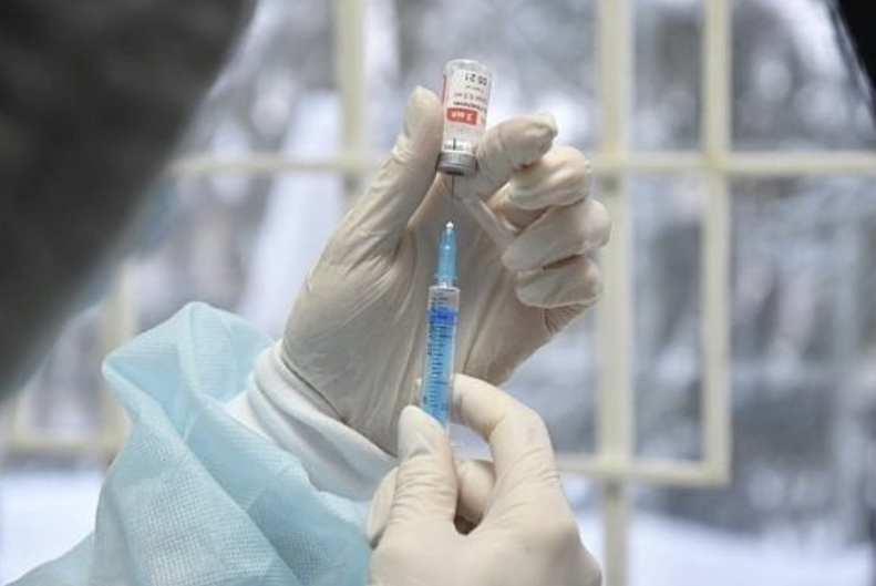 Зампред правительства Самарской области Александр Фетисов завершил вакцинацию от коронавируса