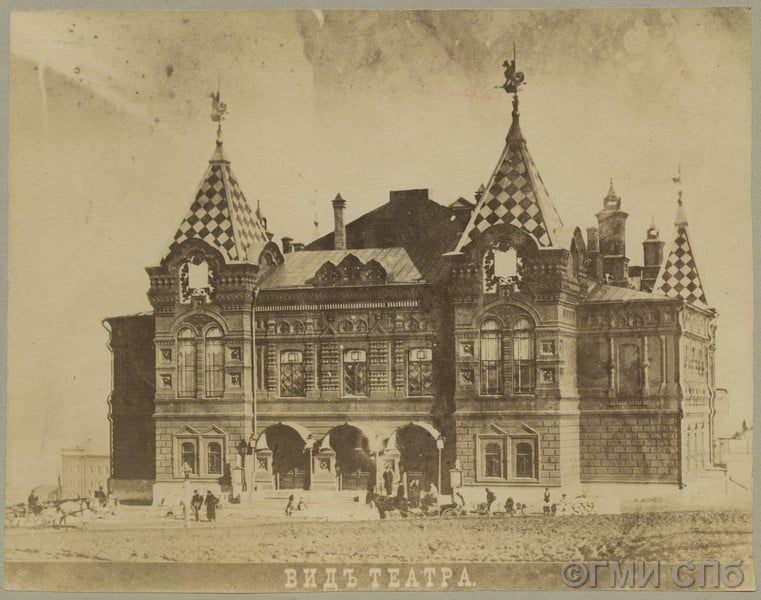 Самарцам показали фотографию драмтеатра XIX века