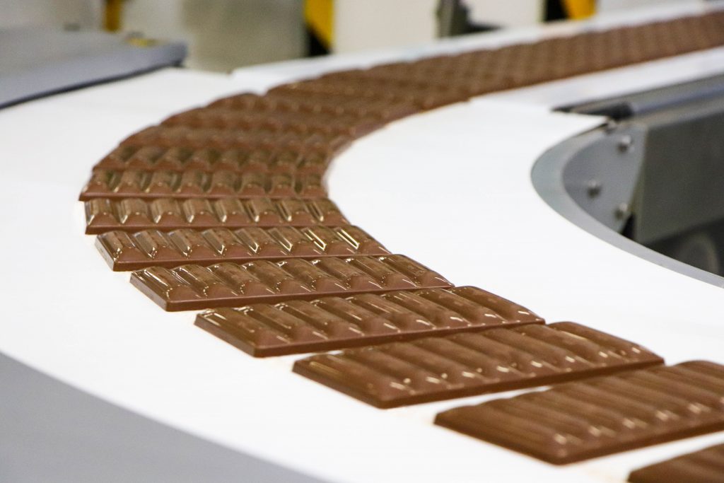 От Кот-д'Ивуара до Самары: как производят шоколад на фабрике «Нестле»