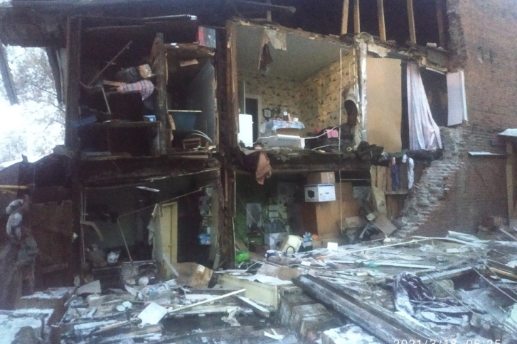 На улице Галактионовской в Самаре рухнула стена жилого дома