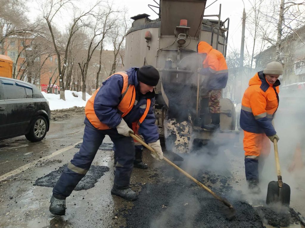 В Самаре начались работы по аварийно-ямочному ремонту дорог