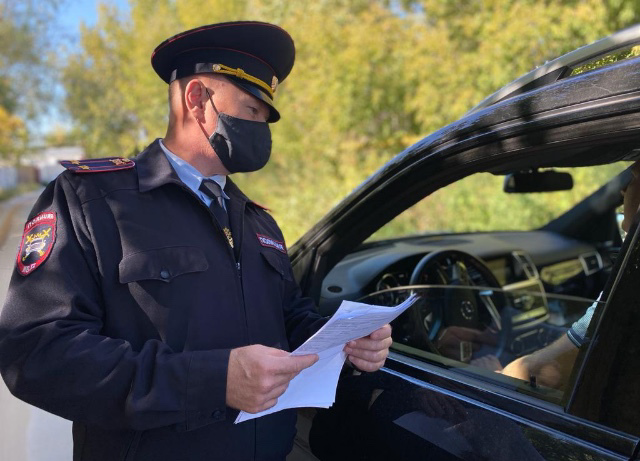 Самарские полицейские задержали водителя «Мерседеса» со "шпионскими" номерами