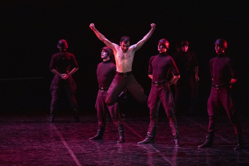 «Зрителя не обманешь»: артист балета Тигран Манукян о своем пути, сложностях и любви к профессии