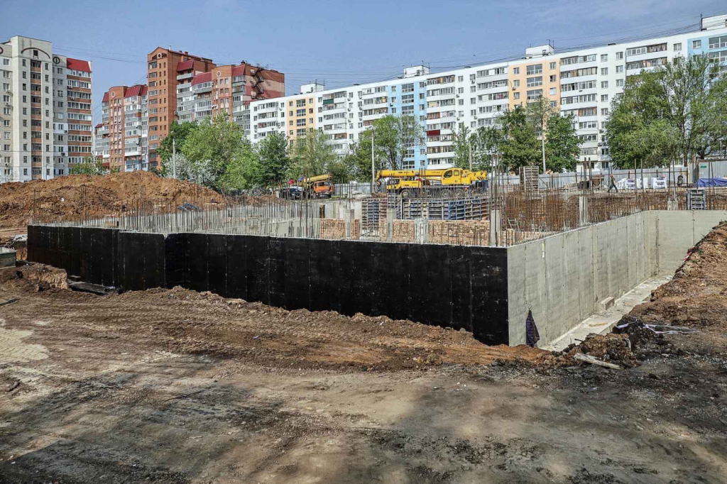 Елена Лапушкина проверила ремонт дорог и строительство детсадов