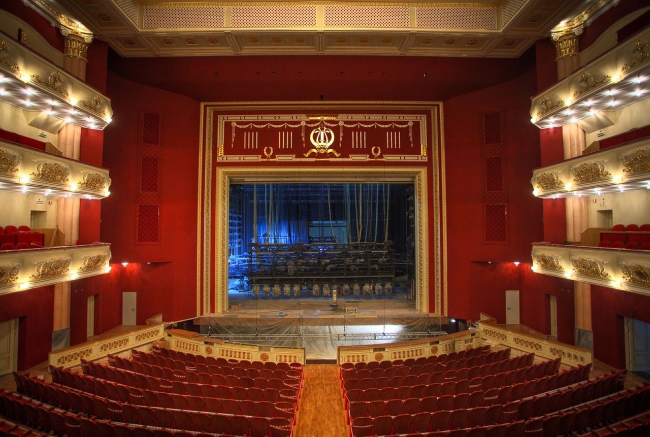 Молодежный театр барнаул фото зала