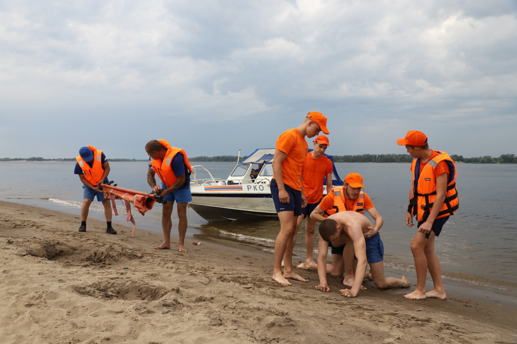 На самарских пляжах открыли 14 спасательных постов