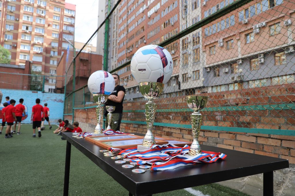 Детские дворовые команды участвуют в областном турнире «Лето с футбольным мячом»