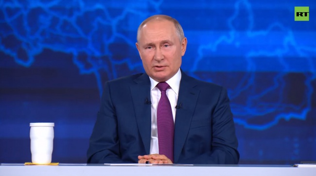 Владимир Путин привился от коронавируса вакциной "Спутник V"