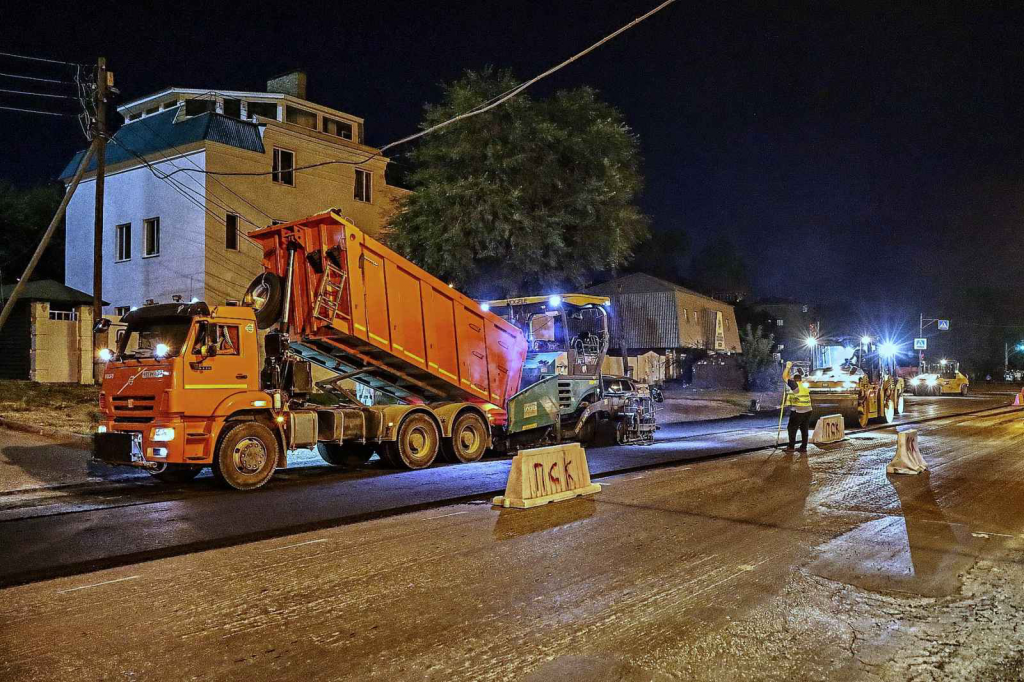 Подрядчик уже наполовину отремонтировал улицу Промышленности в Самаре