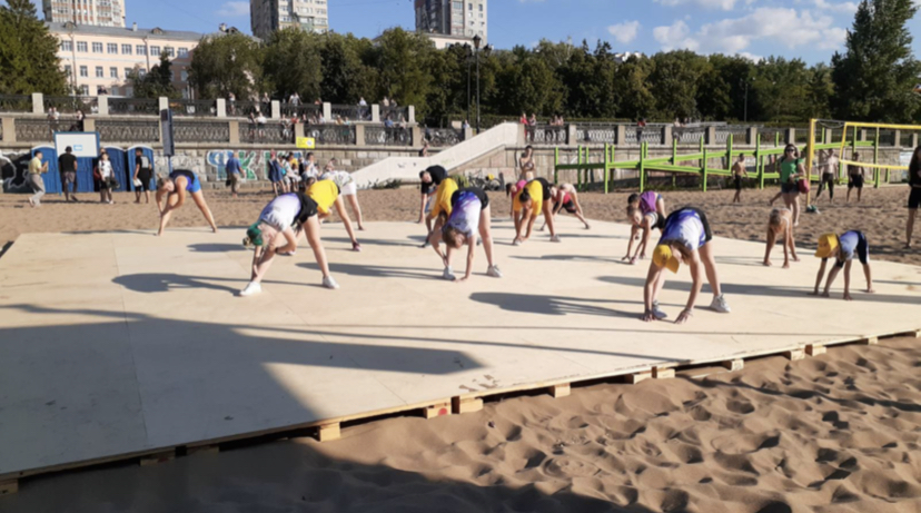 Самарцев приглашают на физкультурно-спортивную акцию «Приходи на пляж, поиграем!»