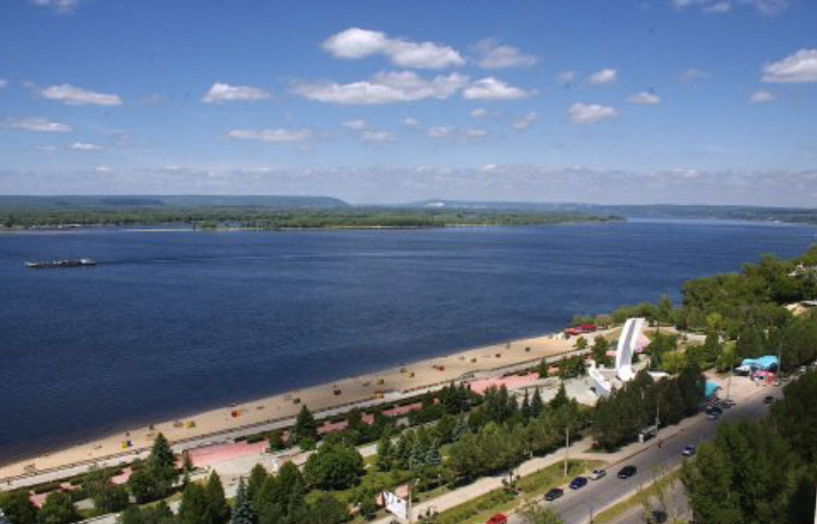 Дмитрий Азаров поручил главам муниципалитетов заняться «генеральной уборкой» на реках и озерах