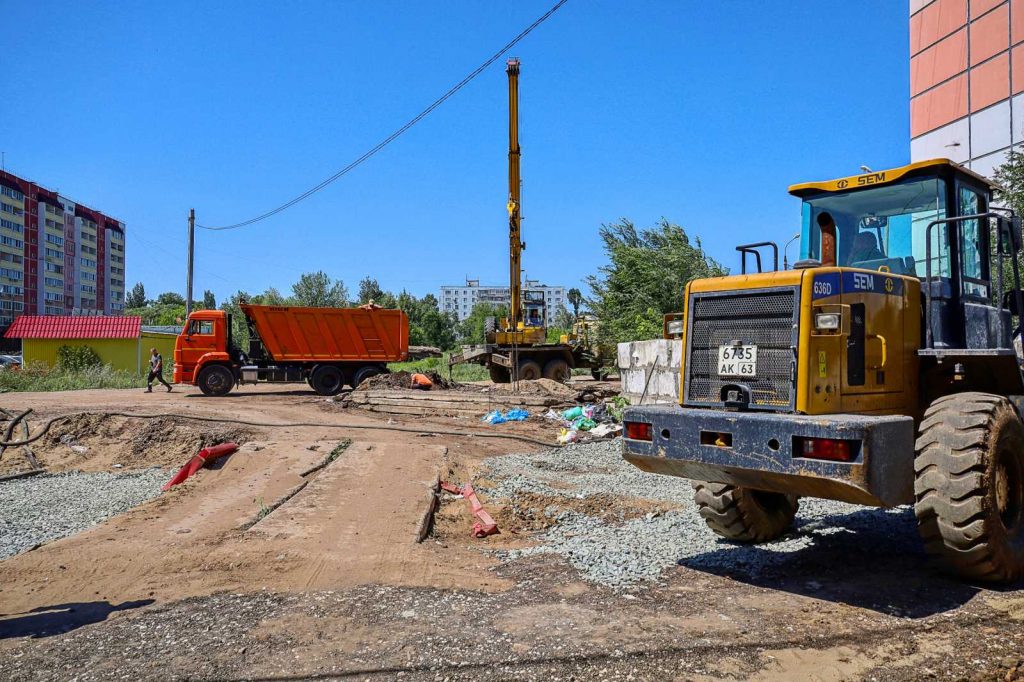В Самаре продолжается ремонт дороги на улице Вольской