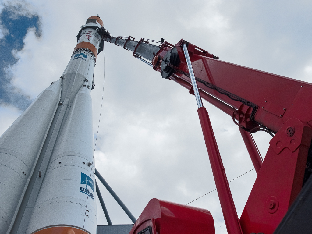 В Самаре специалисты оценили состояние монумента ракеты-носителя «Союз»