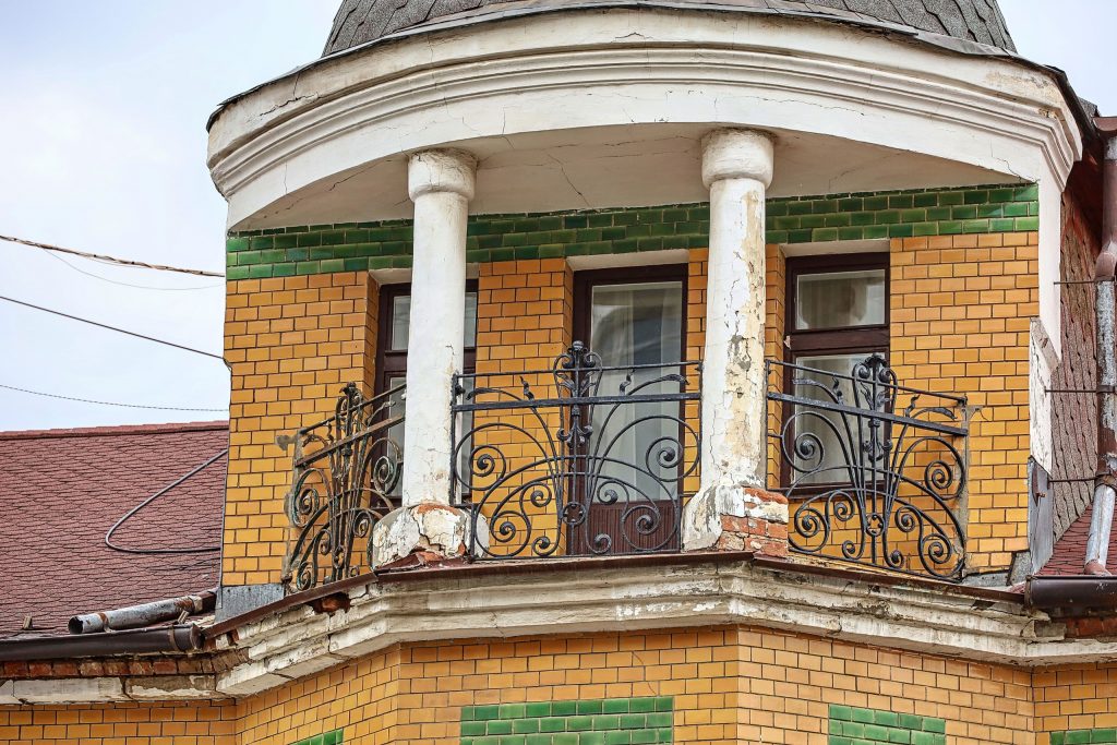 Балконная романтика. Что скрывают террасы на самарских домах