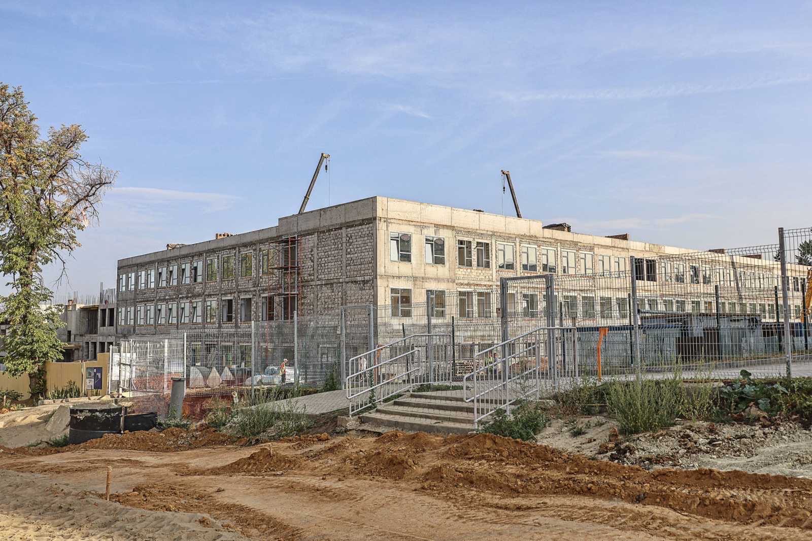 В Самаре продолжается строительство второй очереди школы на 5-й просеке