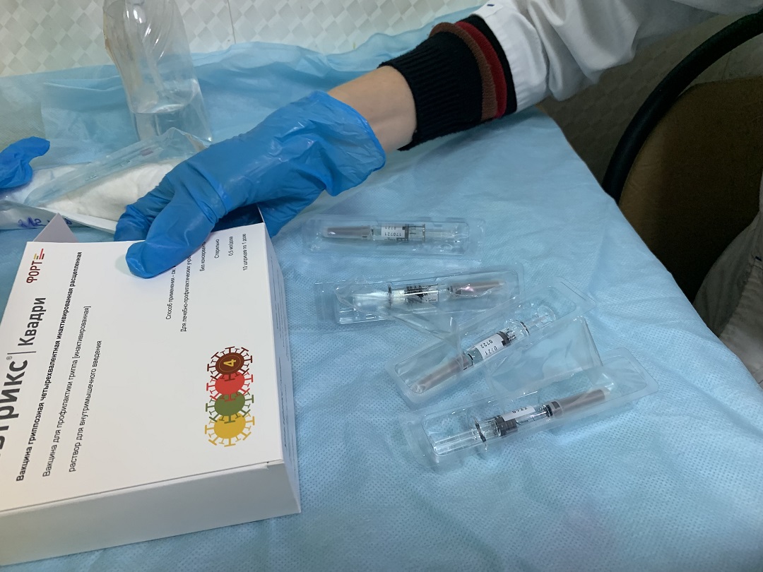 В самарском ТТУ для сотрудников открыли мобильный пункт вакцинации от гриппа