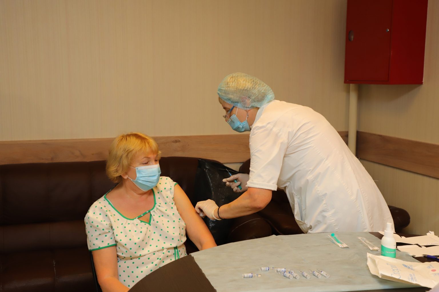 Глава Тольятти объяснил, сколько должно пройти времени между прививками от гриппа и коронавируса