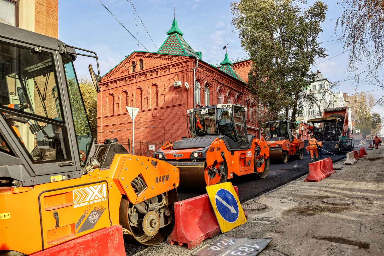 Ремонтируемый участок улицы Ленинградской в Самаре готов на 65 %
