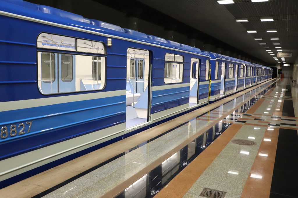 В самарском метро начал ездить капитально отремонтированный поезд