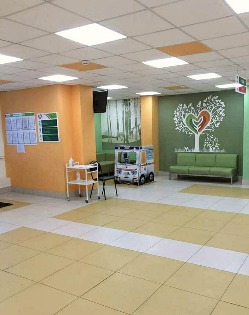 В детском отделении самарской больницы № 10 завершается ремонт входной группы