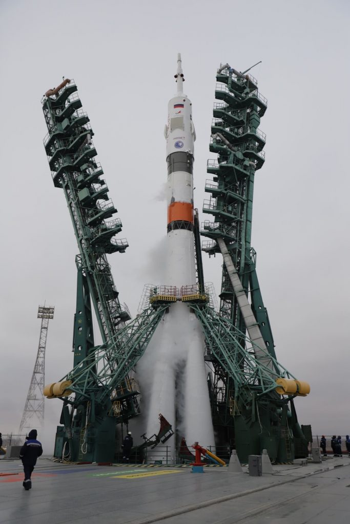 С космодрома Байконур запустили самарскую ракету с японскими туристами