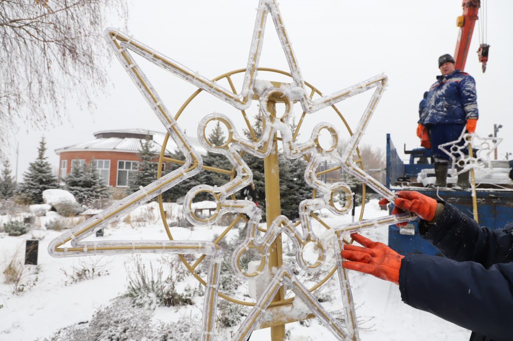Самарскую «вертолетку» начали украшать к Новому году