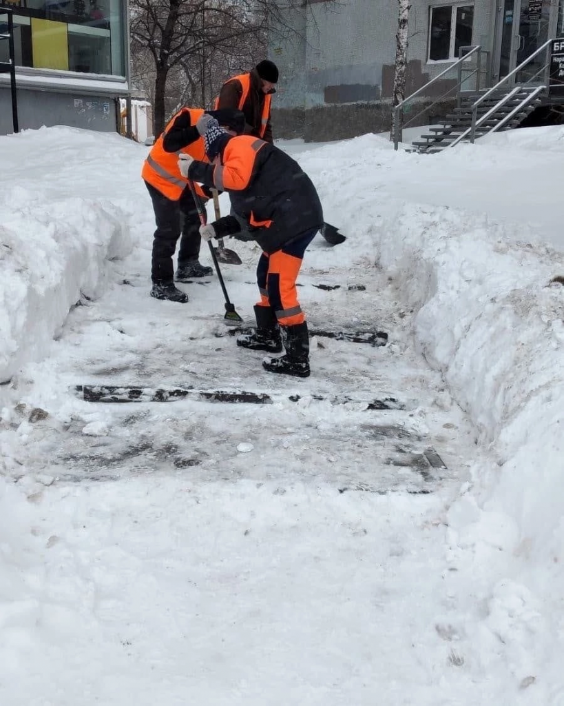 За минувшие сутки из Самары на полигоны вывезли более пяти тысяч тонн снега