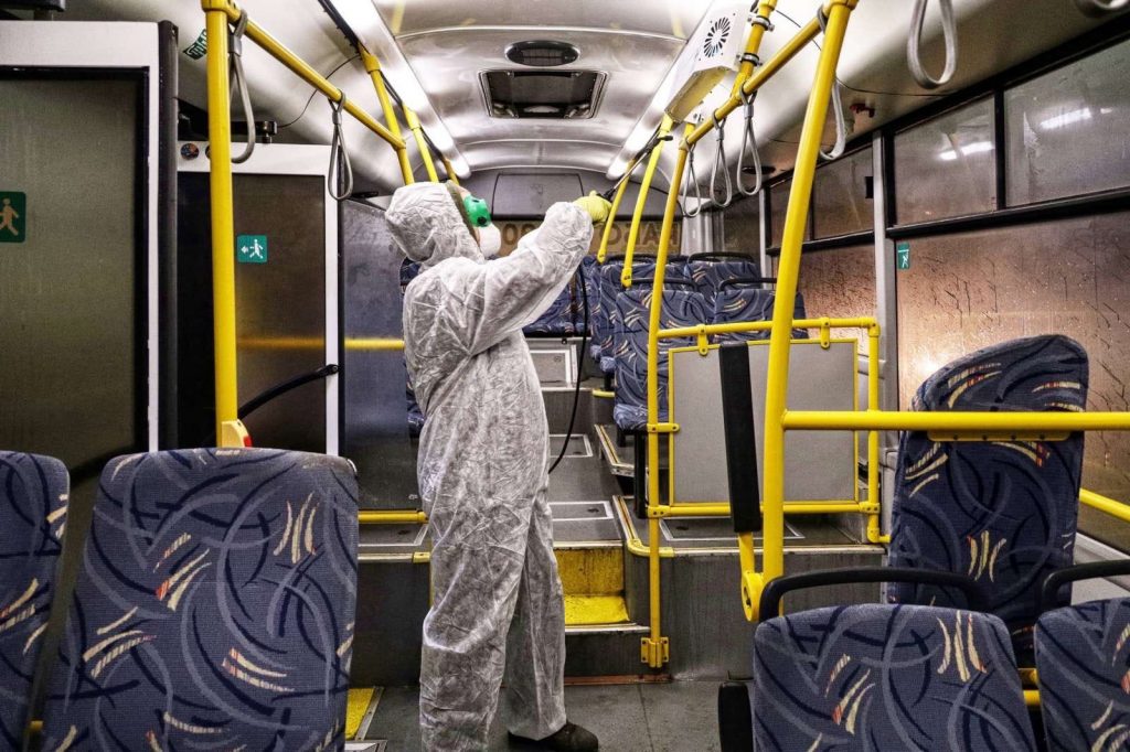 В общественном транспорте Самары из-за «омикрона» стали чаще проводить дезинфекцию
