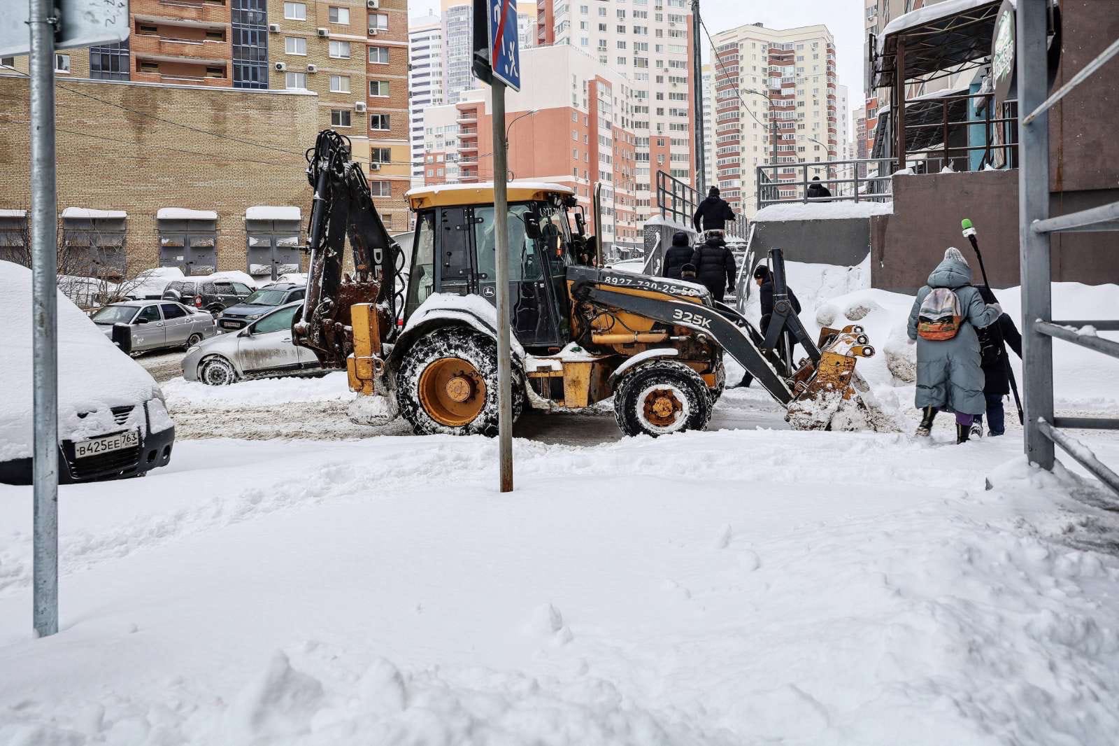 Елена Лапушкина проверила, как убирают снег в городе, и обратилась к самарским автолюбителям
