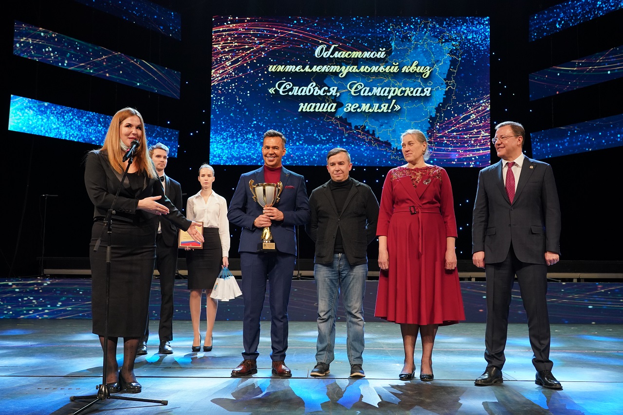Дмитрий Азаров наградил лучших знатоков истории Самарского края
