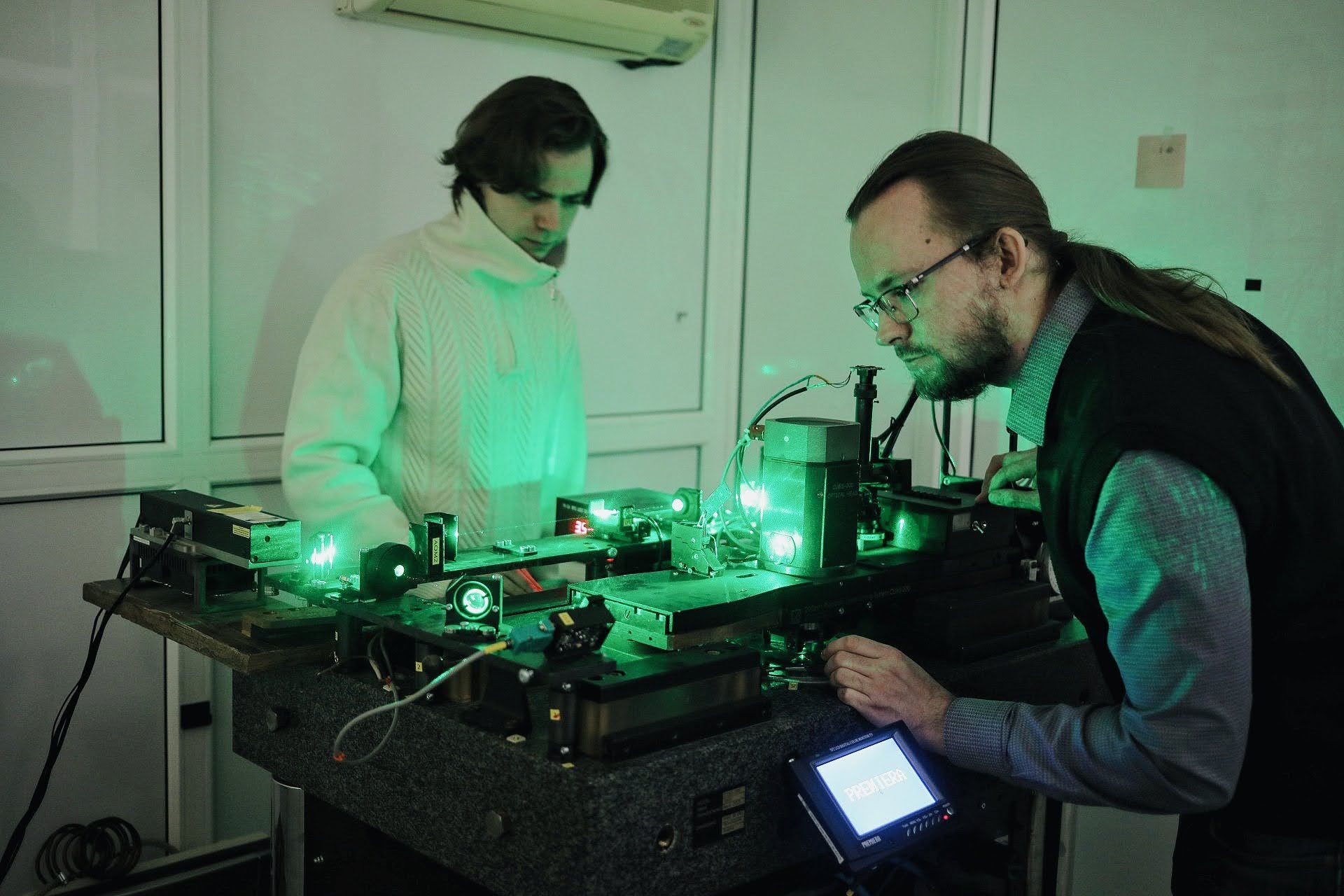 Самарские ученые улучшили оптические ловушки для бактерий и вирусов