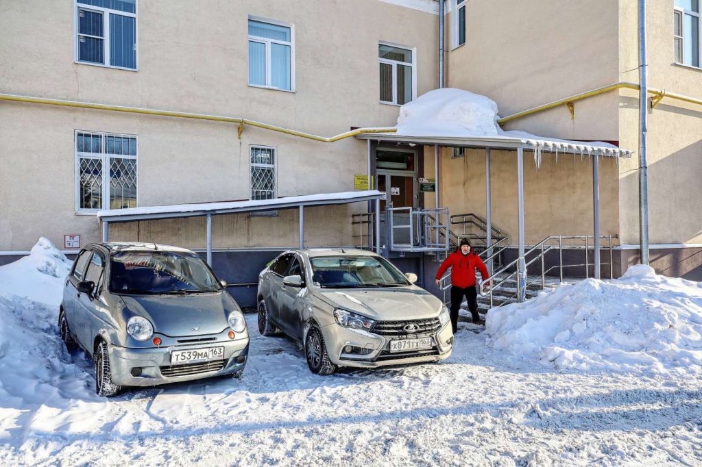 Елена Лапушкина проверила, как убирают снег в Красноглинском районе